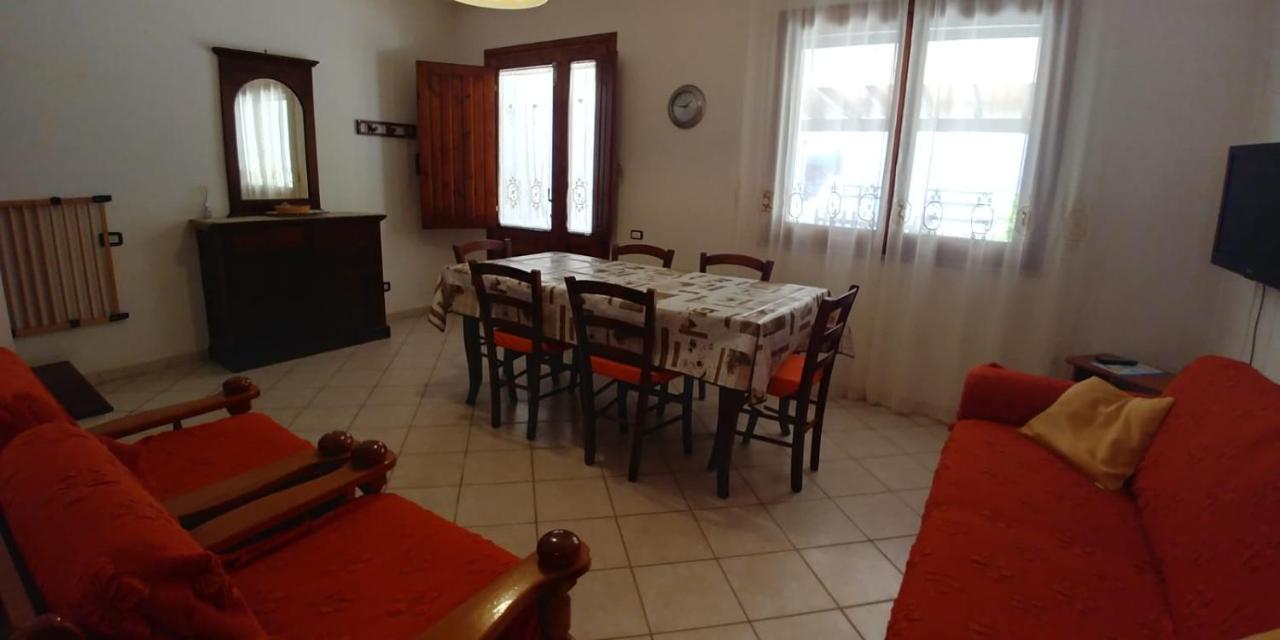 Casa Giovanna Porto Pino Eksteriør billede